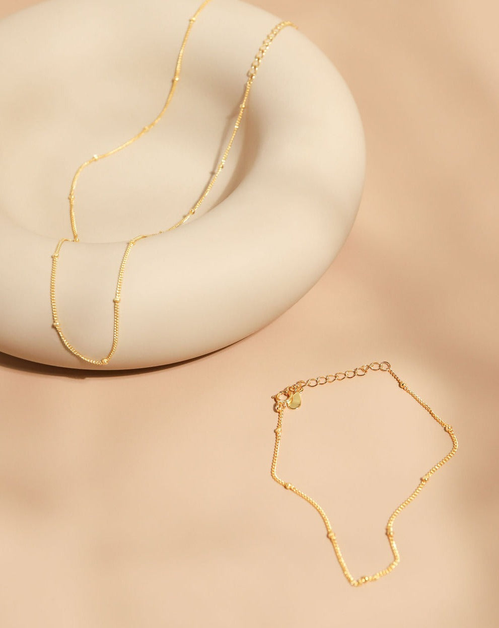 PIA BEADED CHAIN